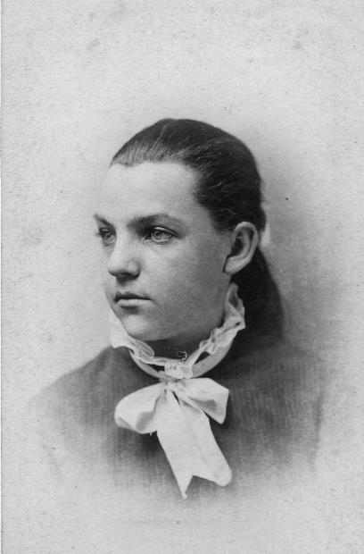 resized_redvelvet_p36A=Bertha Hofer.jpg